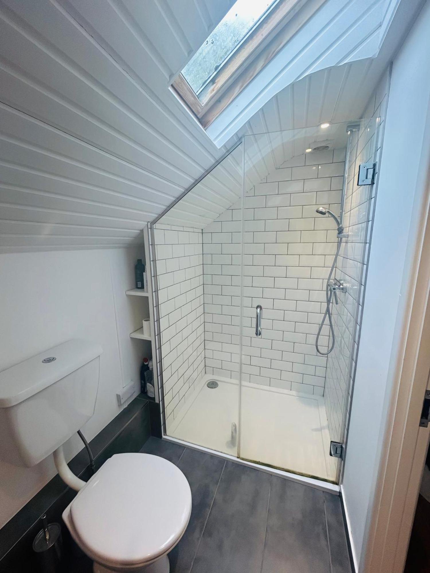 Glastonbury Festival En-Suite Studio With Kitchenette - 2 Miles To Site Bagian luar foto