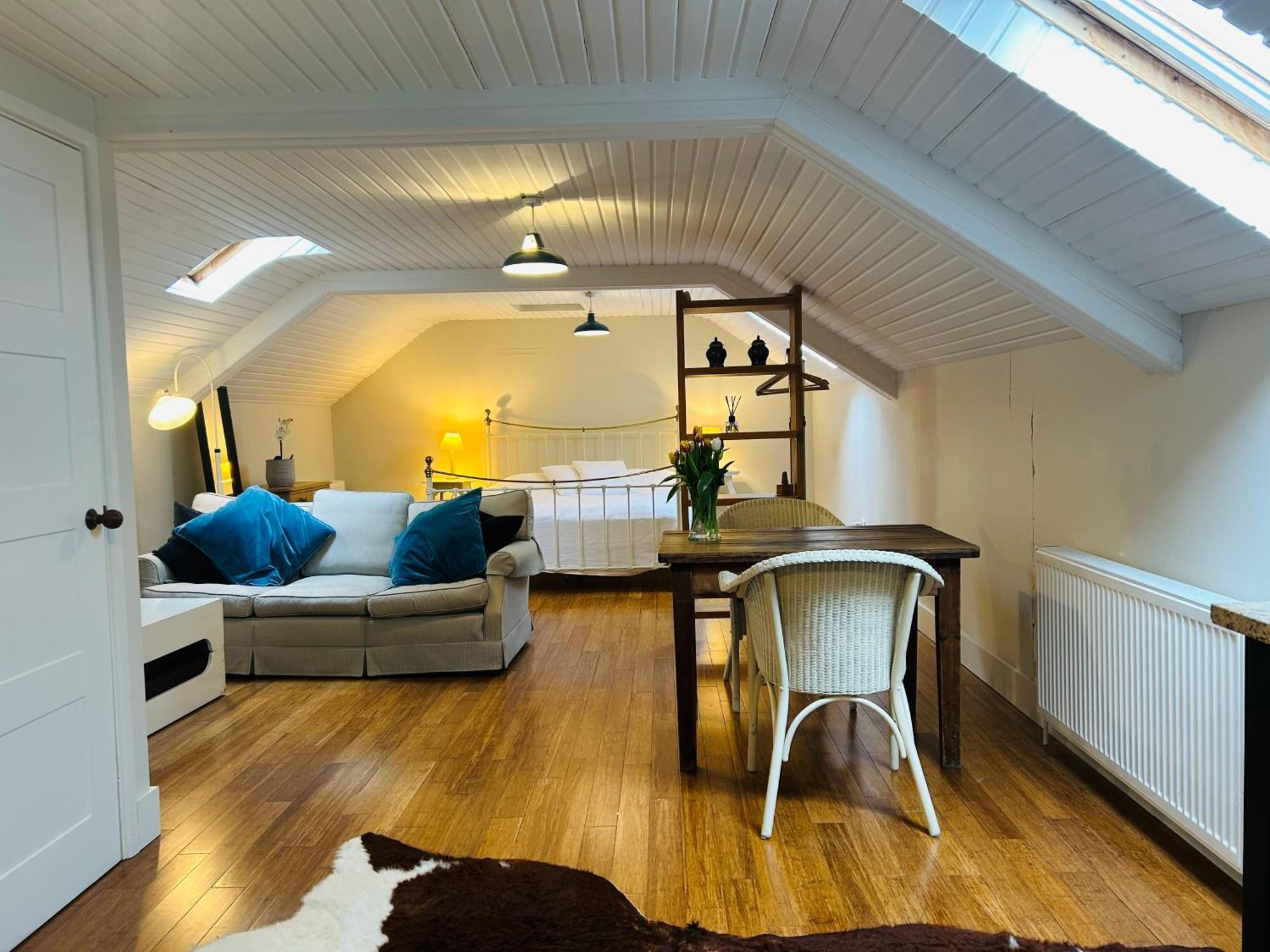 Glastonbury Festival En-Suite Studio With Kitchenette - 2 Miles To Site Bagian luar foto